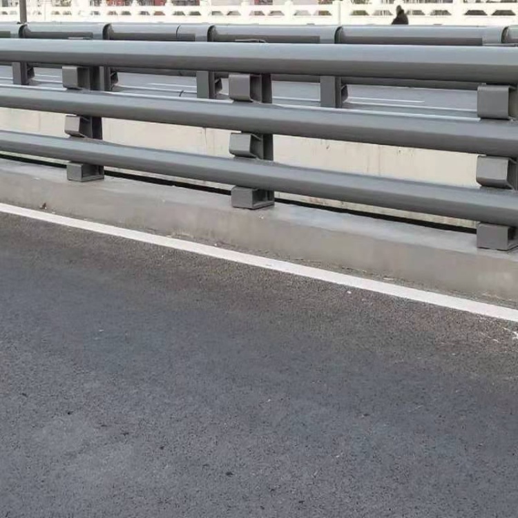 不锈钢护栏防撞栏杆厂家直发