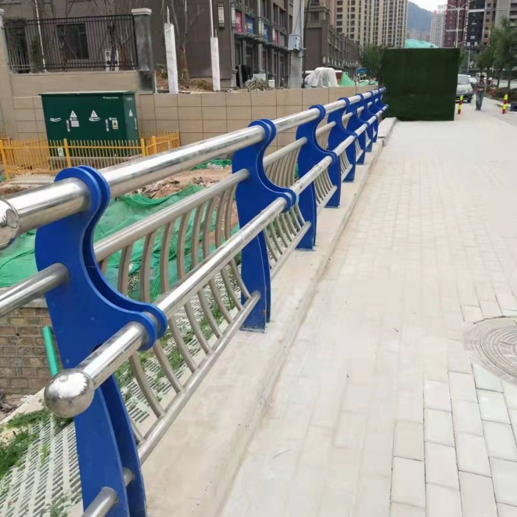 防撞护栏-不锈钢复合管栏杆厂家采购