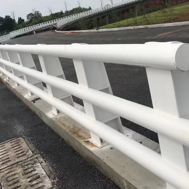 道路护栏_桥上不锈钢复合管护栏应用范围广泛