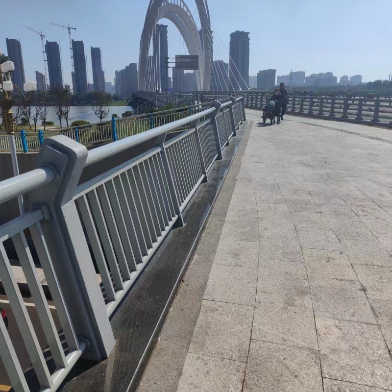 铝合金护栏款式新颖