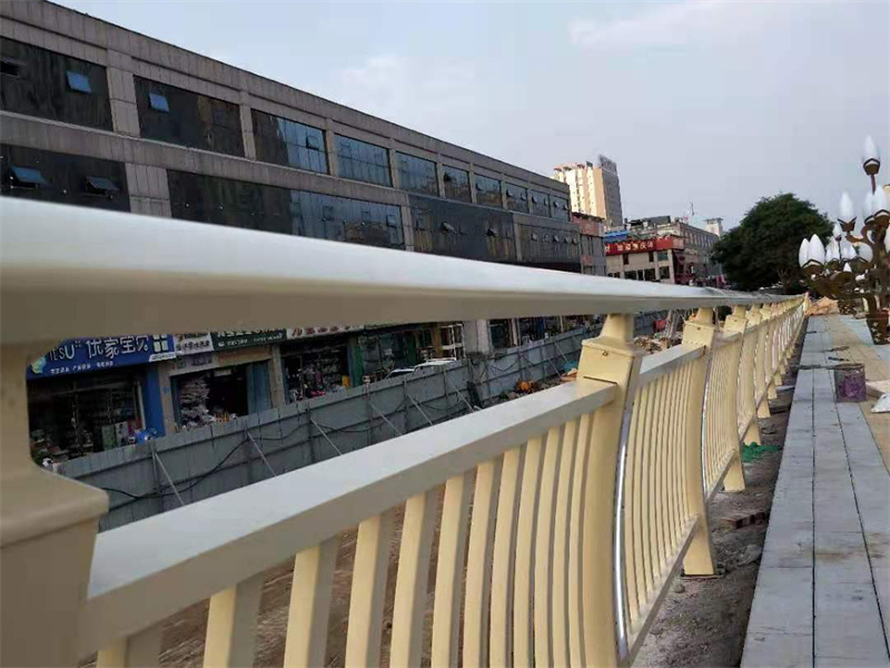 铝合金护栏专注细节使用放心