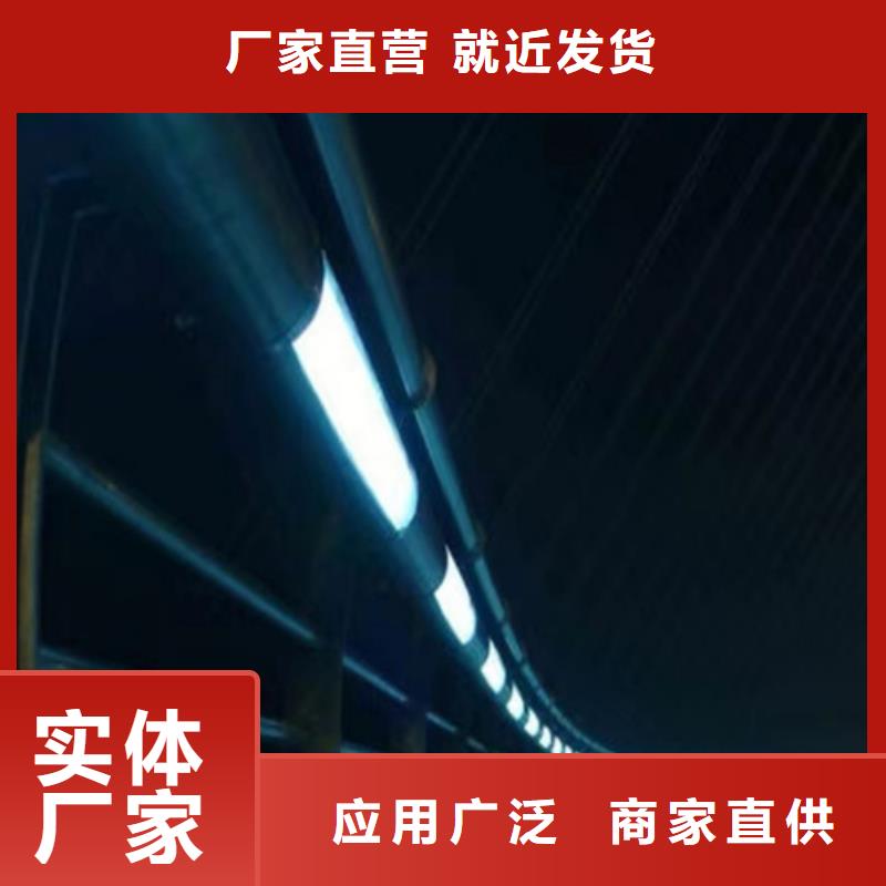 河道护栏木纹转印护栏敢与同行比价格厂家直销货源充足