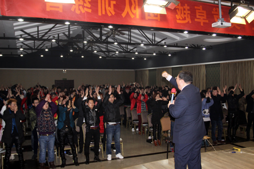 美容美发_厨师培训学校报名优惠理论+实操
