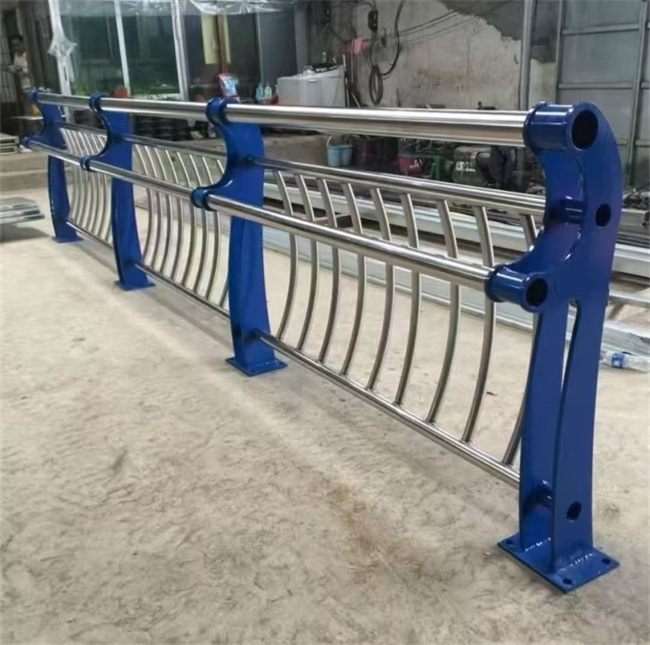 护栏道路隔离栏源头厂家经验丰富