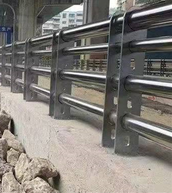 桥梁护栏  不用防撞护栏设备齐全支持定制