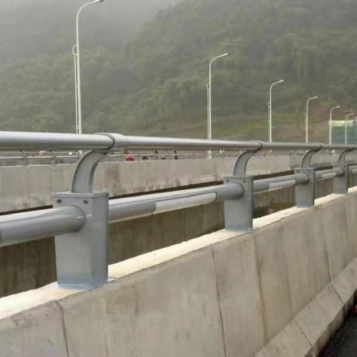 不锈纲复合管护栏工艺精湛