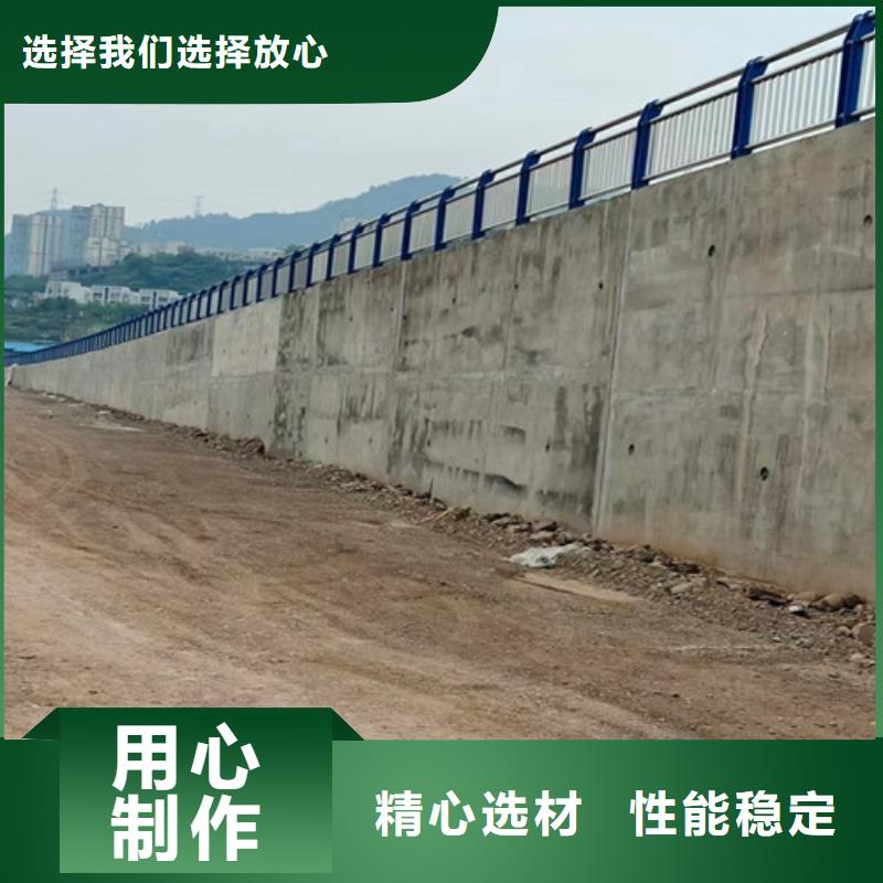 道路护栏_道路隔离栏多年行业积累真正让利给买家