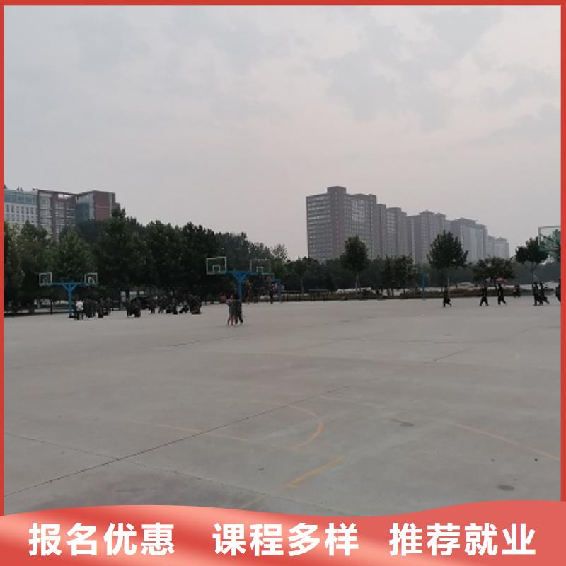 数控学校_虎振挖掘机学校全程实操正规学校