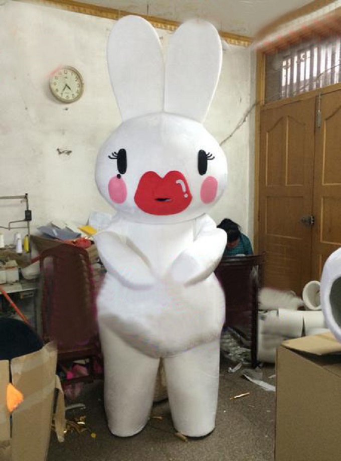 手工人偶服装定制厂家,玩偶服公仔手艺好