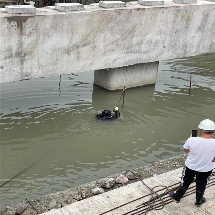 郑州市水下管道封堵公司考虑事情周到