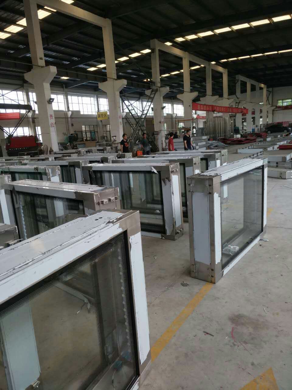 公交站台简约候车亭库存齐全厂家直供