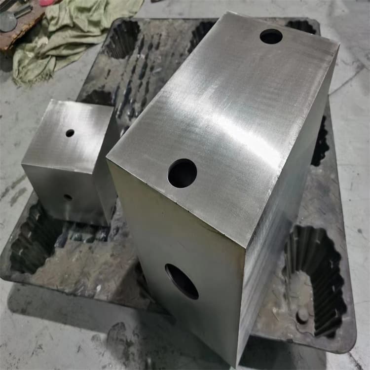 屏蔽放射源铅箱大量现货