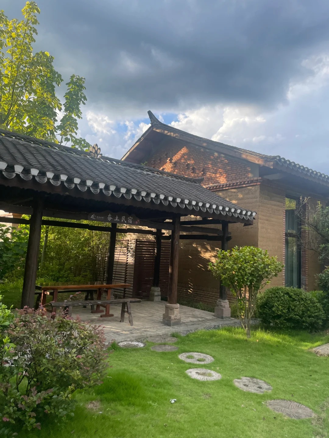 仿夯土稻草漆定制施工品质保证当地生产厂家