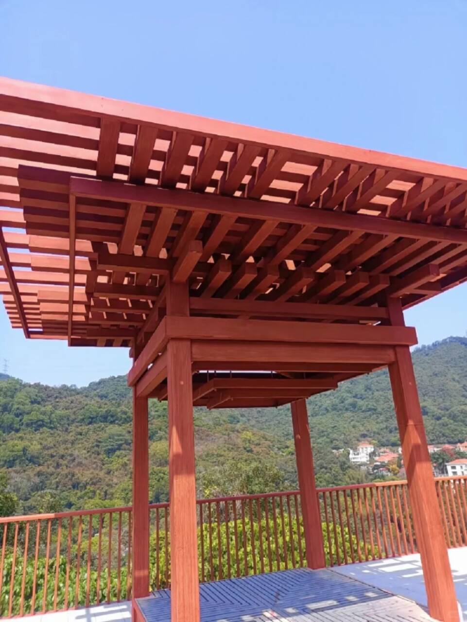 方钢圆管木纹漆包工包料多少钱